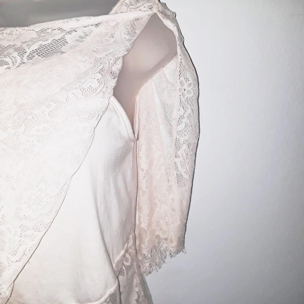 Blouse - Picture 2 of 3